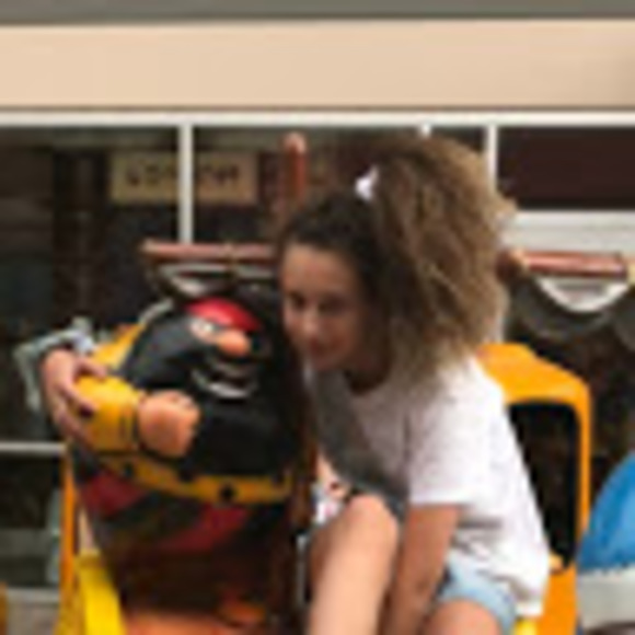 Meet your Posher, Ruby - Picture 1 of 1